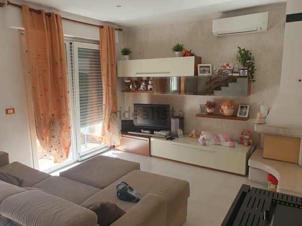 casa indipendente in vendita a Sant'Omero