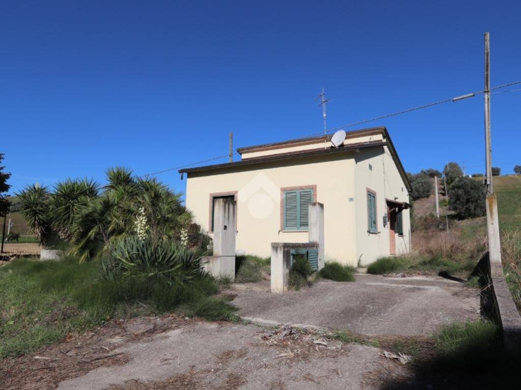 casa indipendente in vendita a Sant'Omero