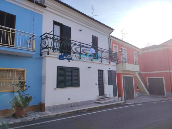 casa indipendente in vendita a Sant'Omero in zona Poggio Morello
