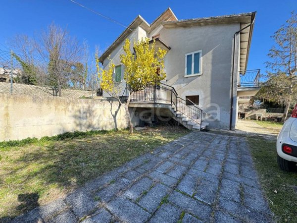 casa indipendente in vendita a Sant'Omero