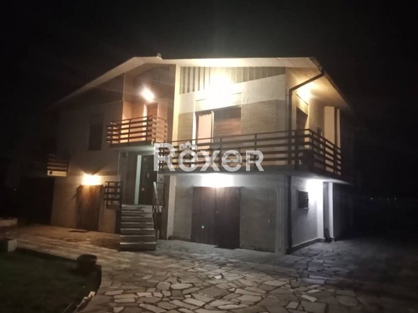 casa indipendente in vendita a Sant'Omero in zona Garrufo