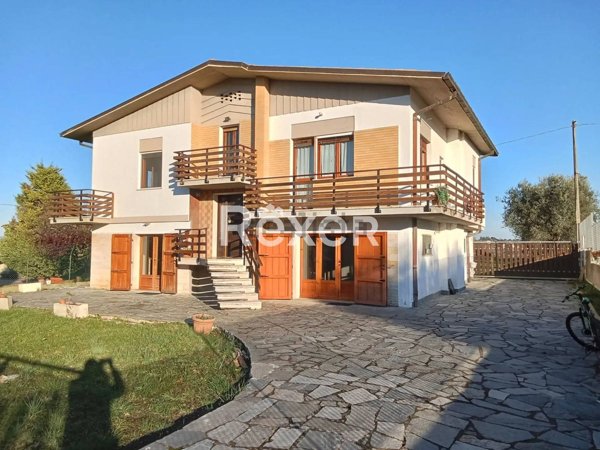 appartamento in vendita a Sant'Omero in zona Garrufo