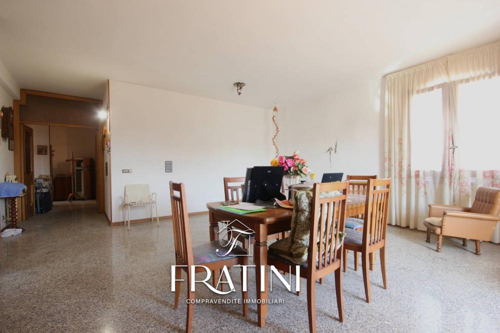 casa indipendente in vendita a Sant'Omero in zona Villa Ricci