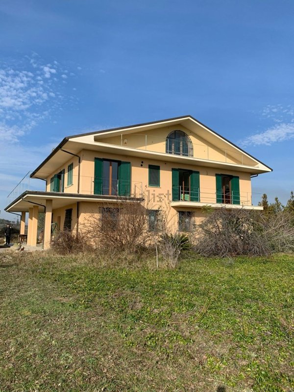 casa indipendente in vendita a Sant'Omero