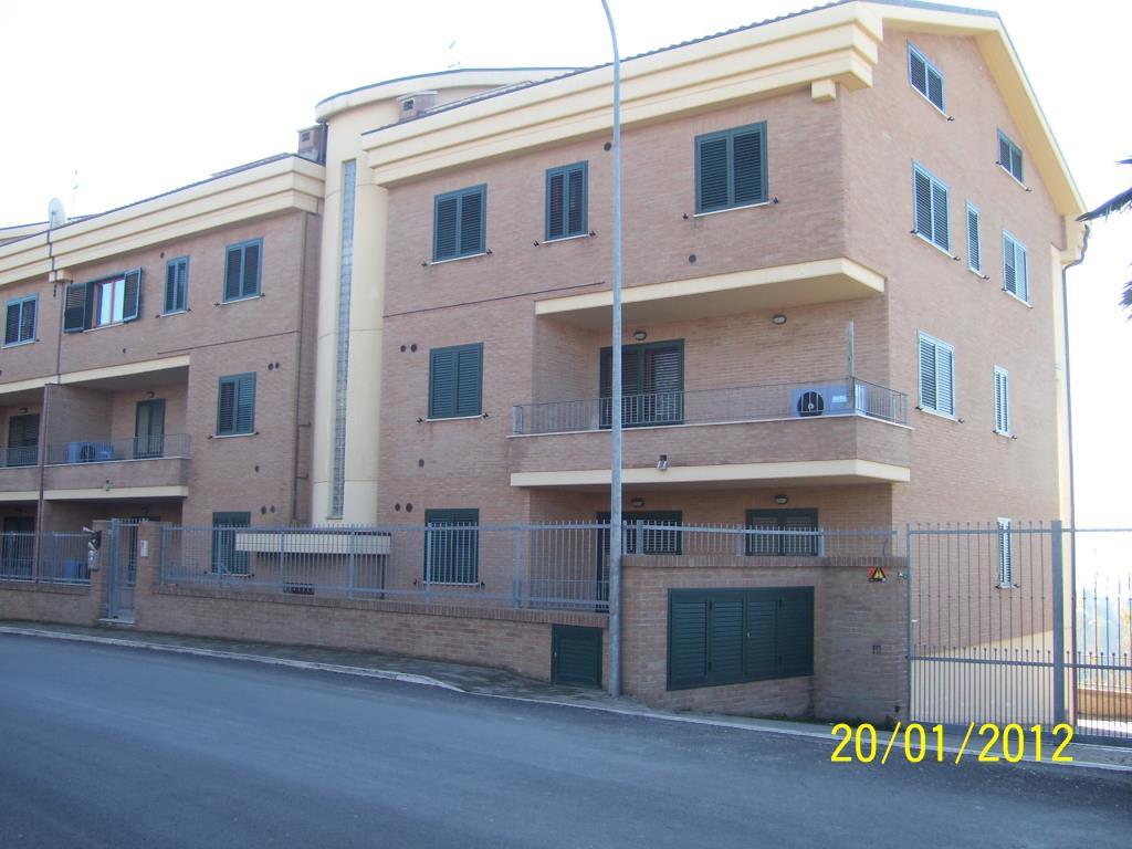 appartamento in vendita a Sant'Omero