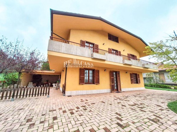 casa indipendente in vendita a Sant'Omero