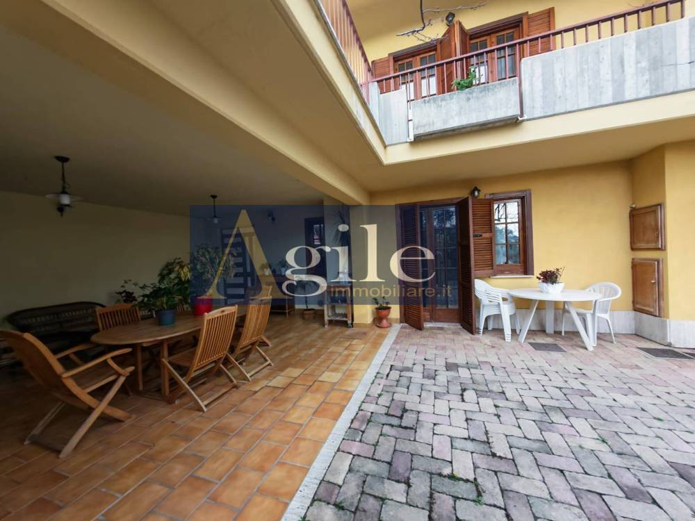 casa indipendente in vendita a Sant'Omero in zona Casette