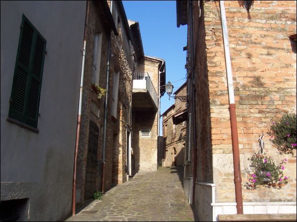 casa indipendente in vendita a Sant'Omero in zona Casette