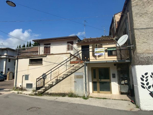 appartamento in vendita a Sant'Omero in zona Garrufo