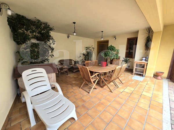 casa indipendente in vendita a Sant'Omero in zona Casette