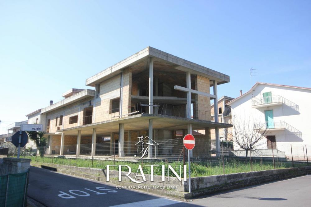 casa indipendente in vendita a Sant'Omero in zona Garrufo