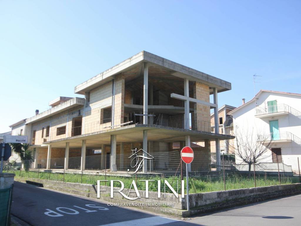 casa indipendente in vendita a Sant'Omero in zona Garrufo