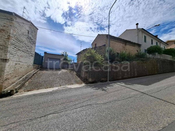 casa indipendente in vendita a Sant'Omero in zona Casette