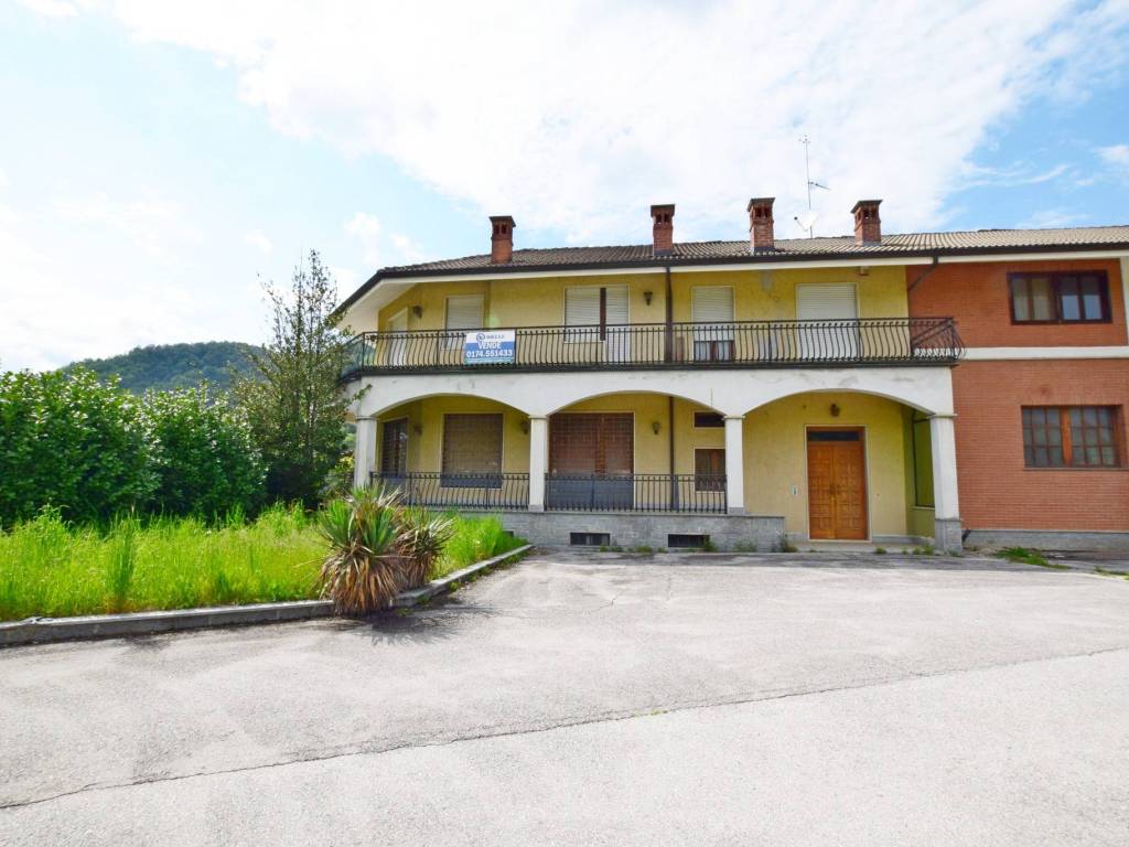 casa indipendente in vendita a Roccaforte Mondovì