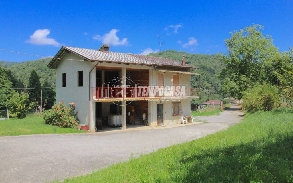 casa indipendente in vendita a Roccaforte Mondovì