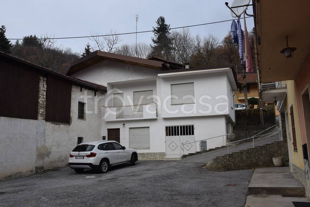 casa indipendente in vendita a Roccaforte Mondovì in zona Lurisia
