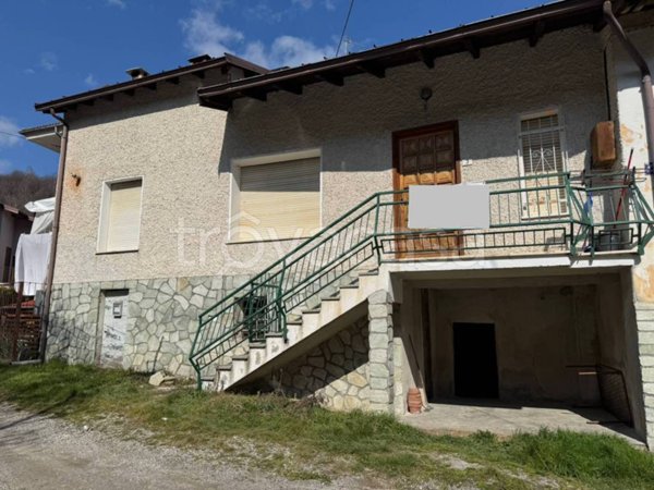 casa indipendente in vendita a Roccaforte Mondovì in zona Lurisia