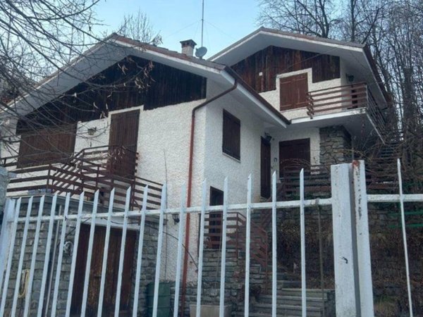 casa indipendente in vendita a Roccaforte Mondovì in zona Lurisia
