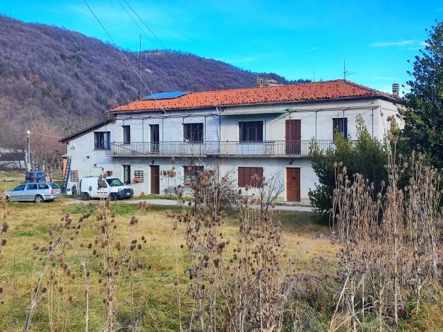 casa indipendente in vendita a Roccaforte Mondovì