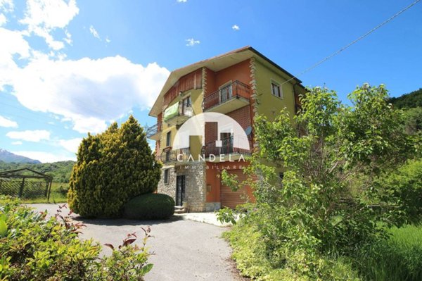 casa indipendente in vendita a Roccaforte Mondovì in zona Prea