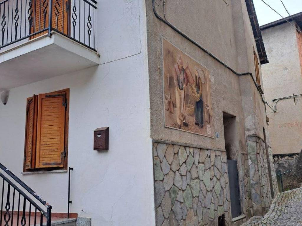 casa indipendente in vendita a Roccaforte Mondovì in zona Prea