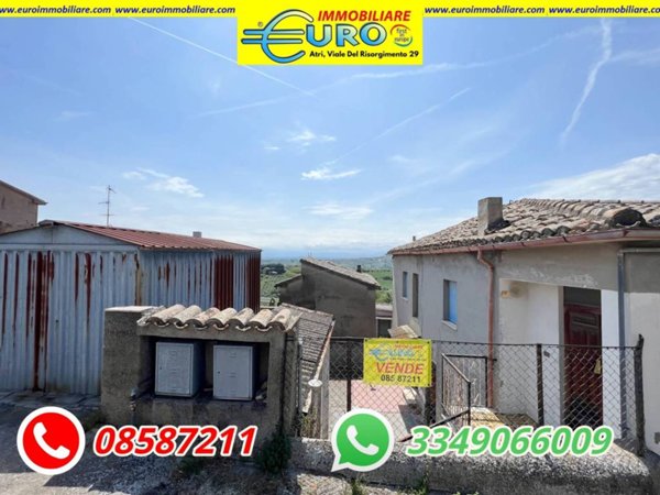 casa indipendente in vendita a Silvi