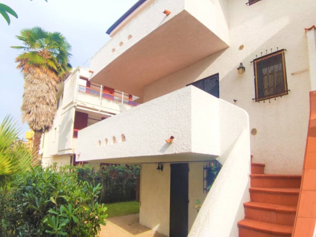 casa indipendente in vendita a Silvi in zona Silvi Marina