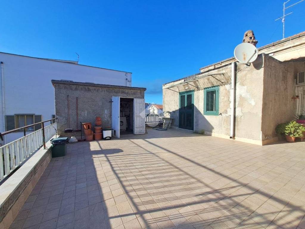 casa indipendente in vendita a Silvi in zona Silvi Marina