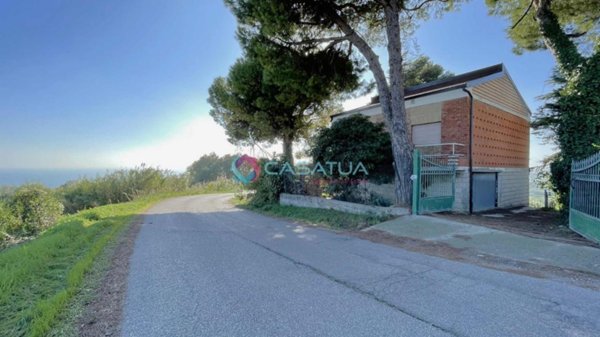 casa indipendente in vendita a Silvi