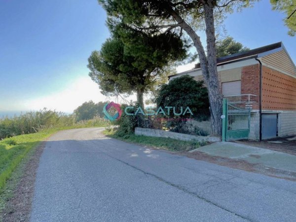 casa indipendente in vendita a Silvi in zona Pianacce
