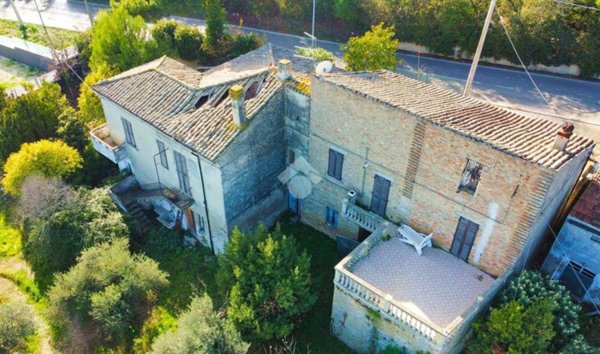 casa indipendente in vendita a Silvi in zona Silvi Marina