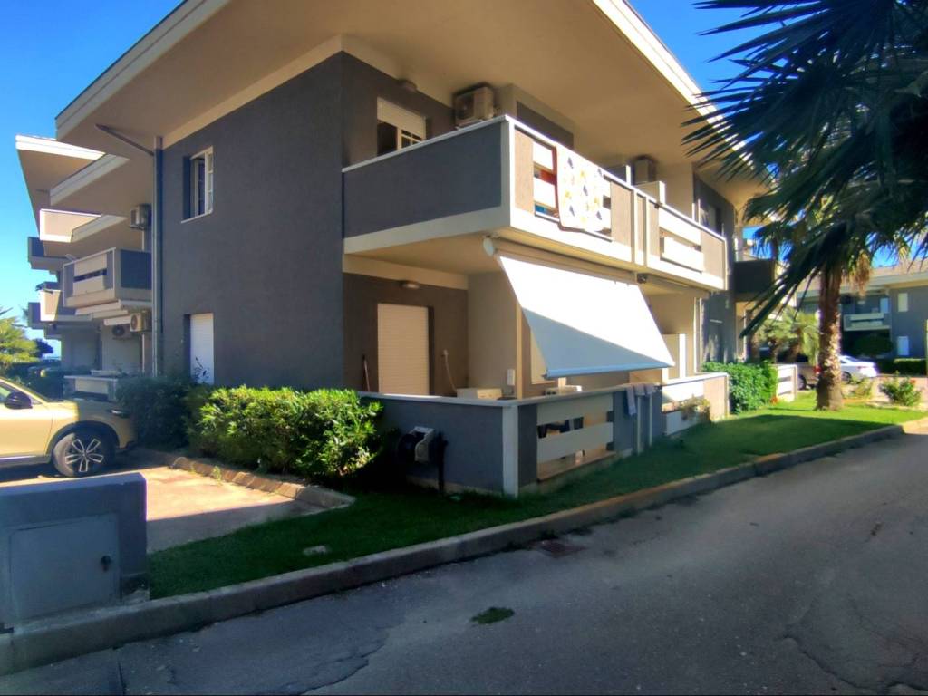 appartamento in vendita a Silvi in zona Silvi Marina