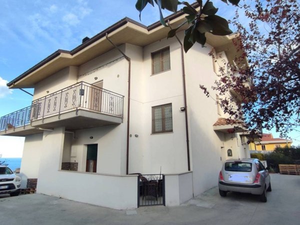 casa indipendente in vendita a Silvi in zona Pianacce