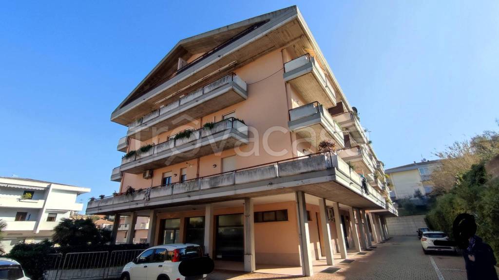 appartamento in vendita a Silvi in zona Silvi Marina