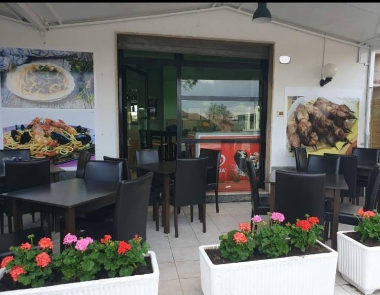 negozio in vendita a Silvi in zona Silvi Marina