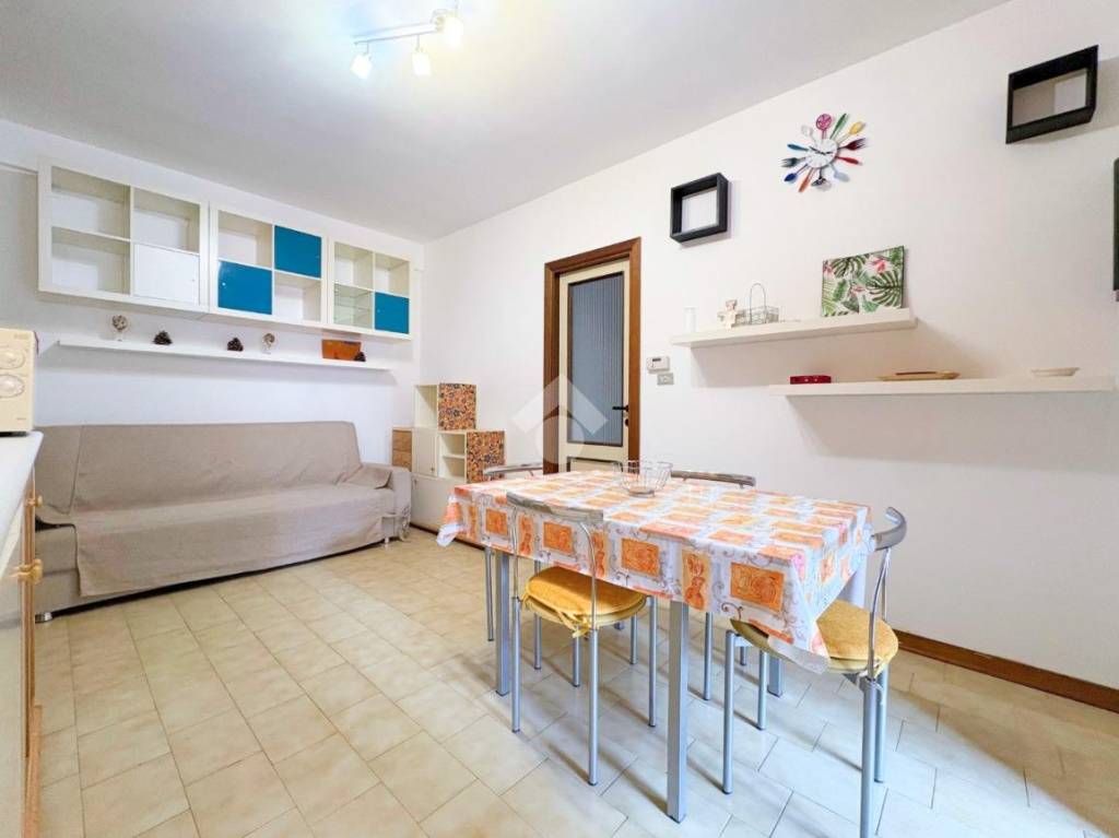 appartamento in vendita a Silvi in zona Silvi Marina