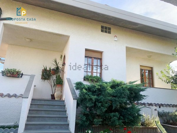 casa indipendente in vendita a Silvi