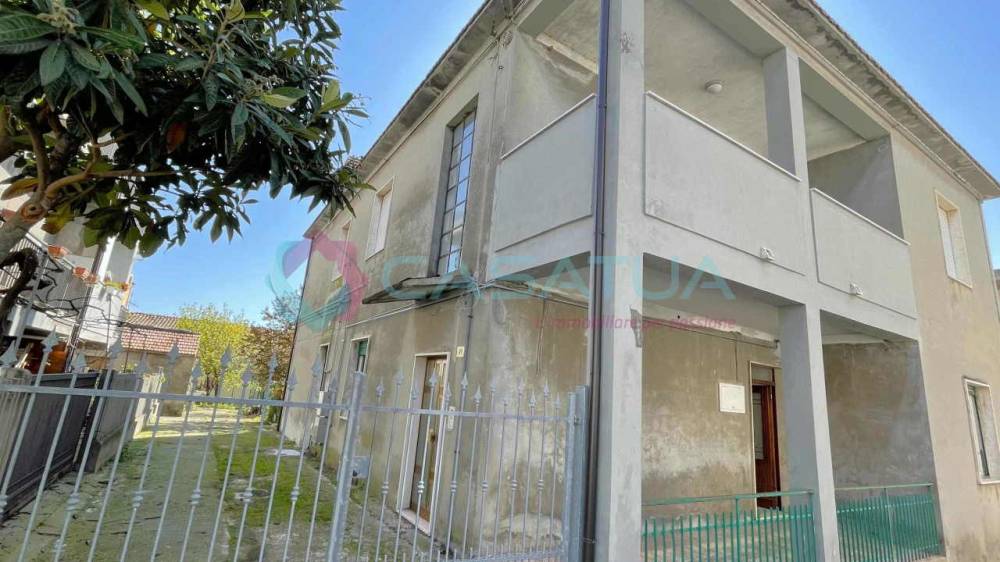 casa indipendente in vendita a Silvi in zona Silvi Paese