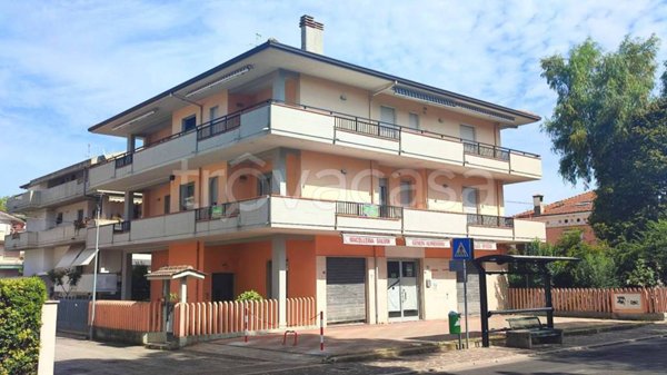 casa indipendente in vendita a Silvi in zona Silvi Marina
