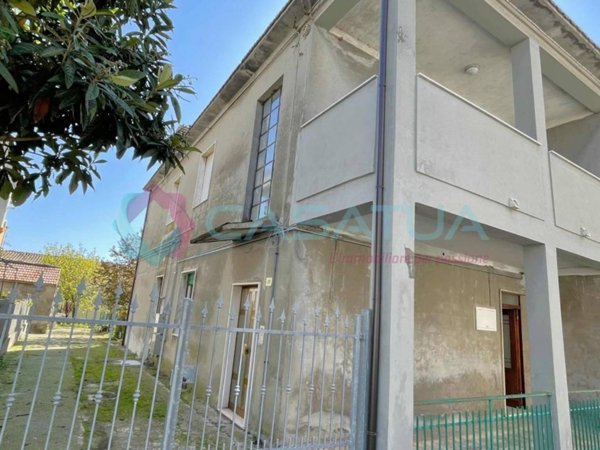 appartamento in vendita a Silvi in zona Silvi Paese