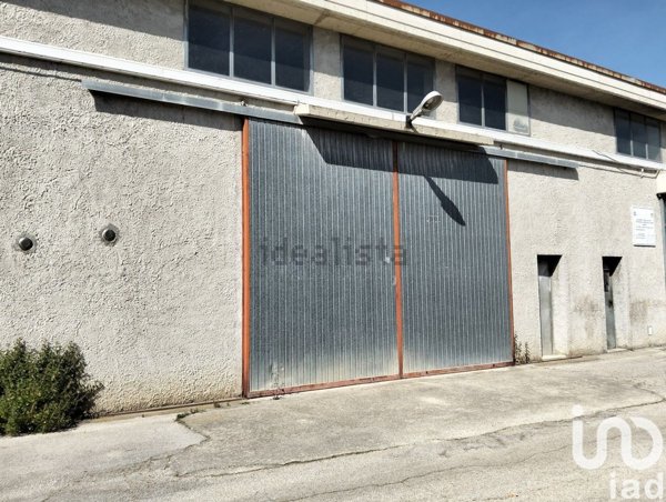 capannone in vendita a Silvi