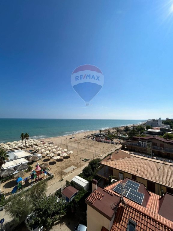appartamento in vendita a Silvi in zona Silvi Marina