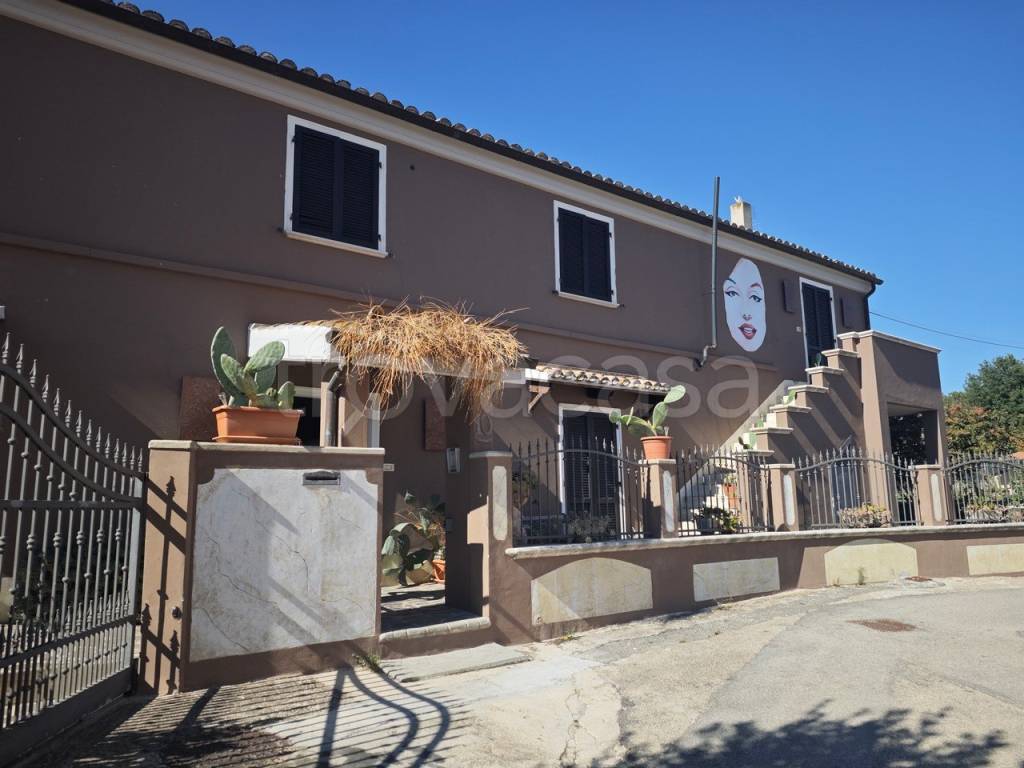 casa indipendente in vendita a Silvi