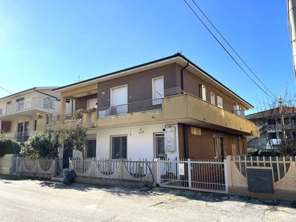 appartamento in vendita a Silvi in zona Silvi Marina