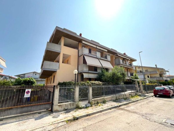 appartamento in vendita a Silvi in zona Silvi Marina