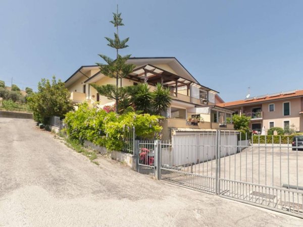 casa indipendente in vendita a Silvi