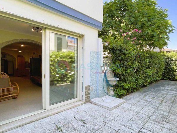 intera palazzina in vendita a Silvi in zona Silvi Marina