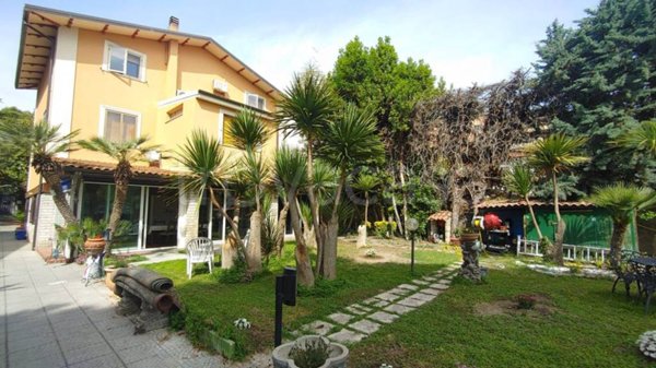 casa indipendente in vendita a Silvi in zona Silvi Marina