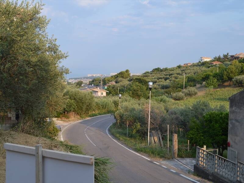 terreno in vendita a Silvi in zona Pianacce