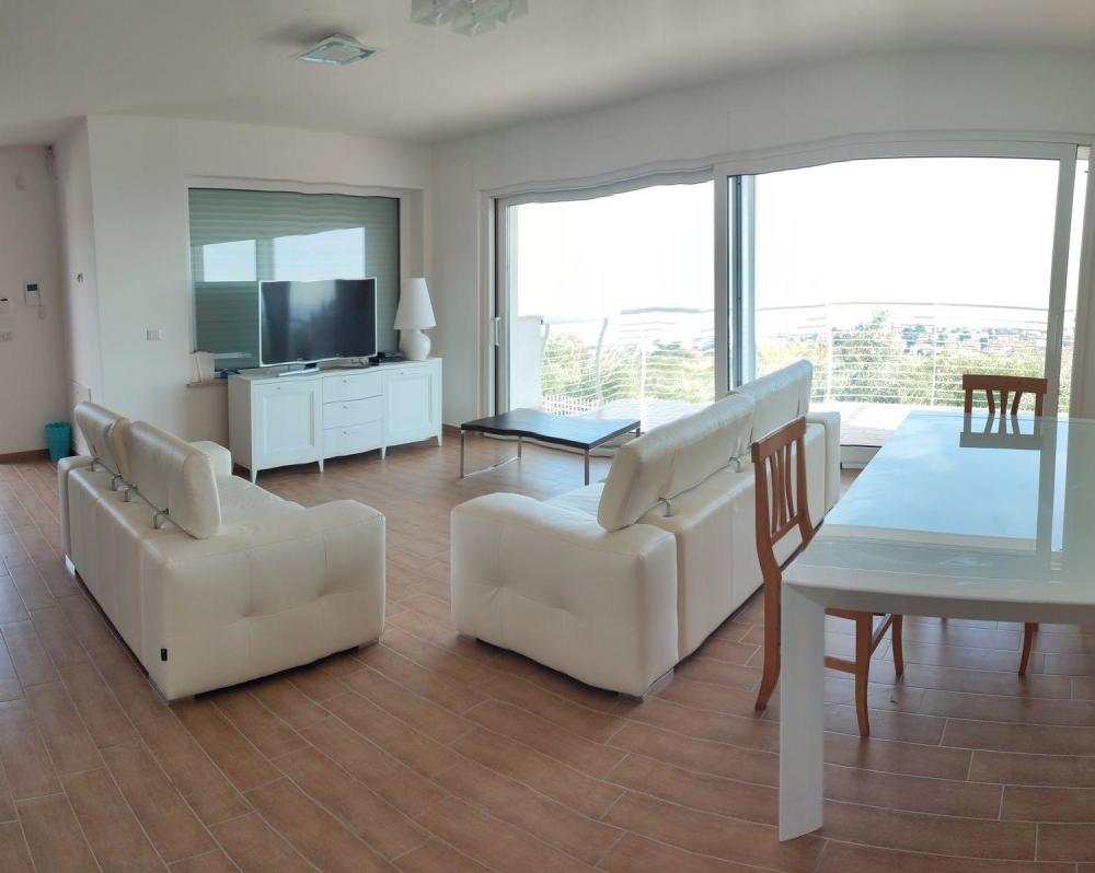 casa indipendente in vendita a Silvi in zona Silvi Marina